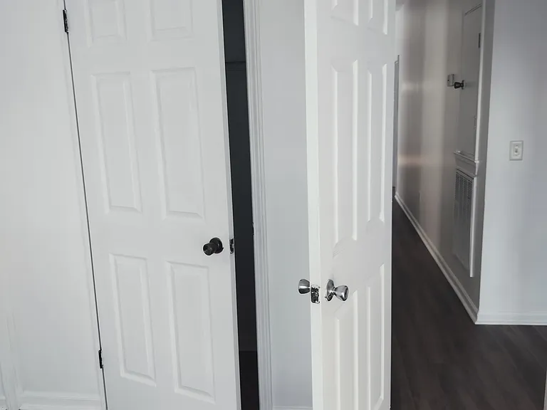 1310 Corbett St #1 — Photo 12