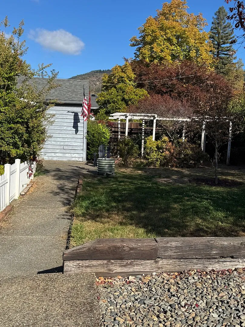 2 Bedroom 1 Bathroom in town — Photo 3