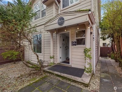 1221 E Jefferson Street, Seattle, WA, 98122