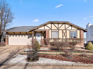 649 Showplace Ct, Ballwin, MO 63021