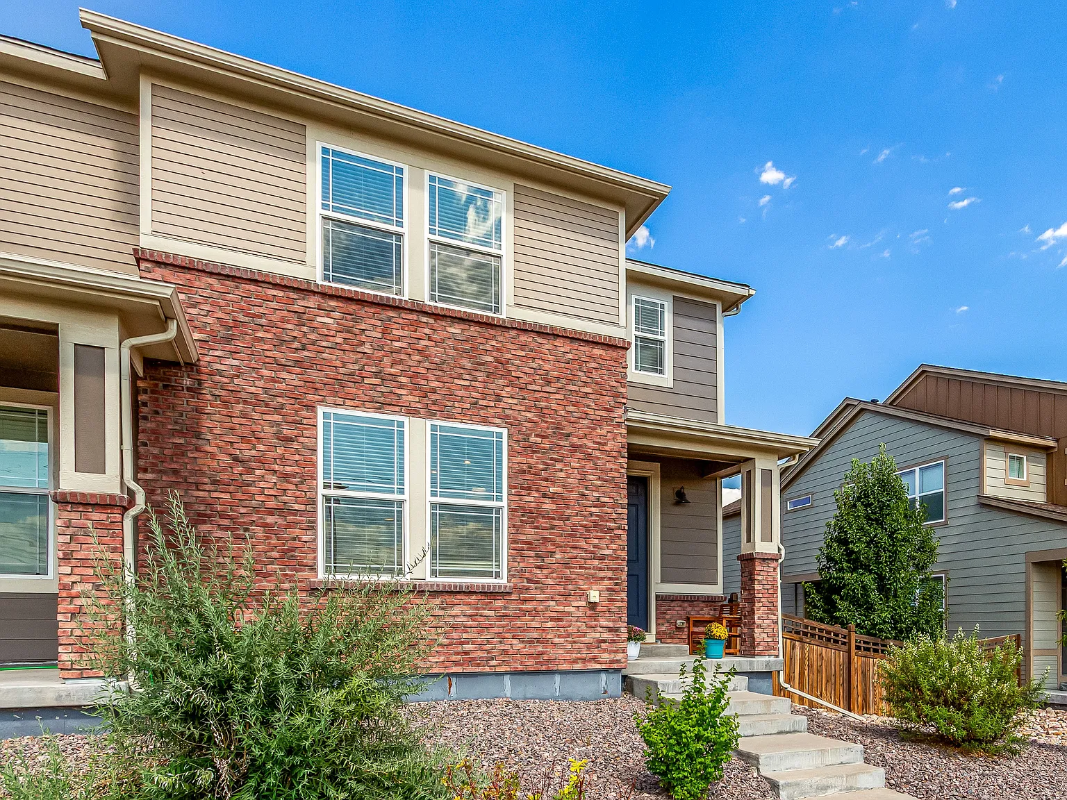 4 bed, 3.5 bath, 2700 sqft, $2,900 — Photo 4