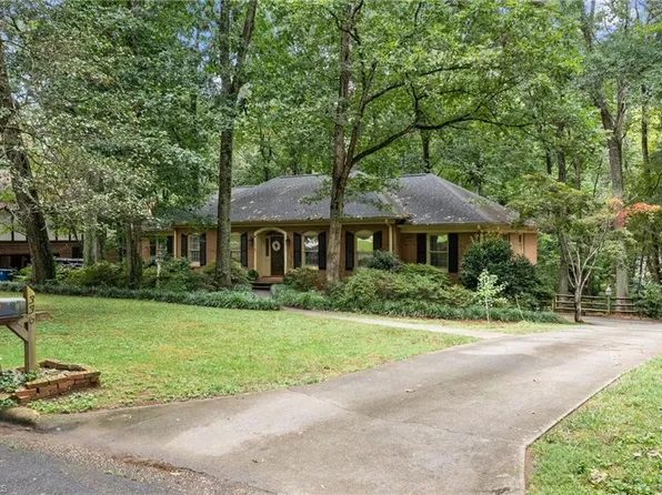 336 Camelot Dr, Salisbury, NC 28144