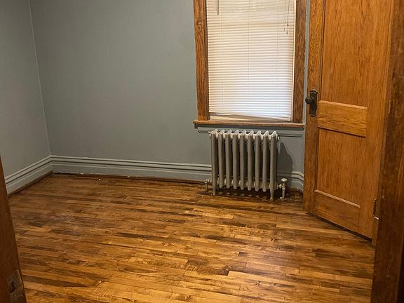 2nd image of 3251 W Eastwood Ave Floor 1