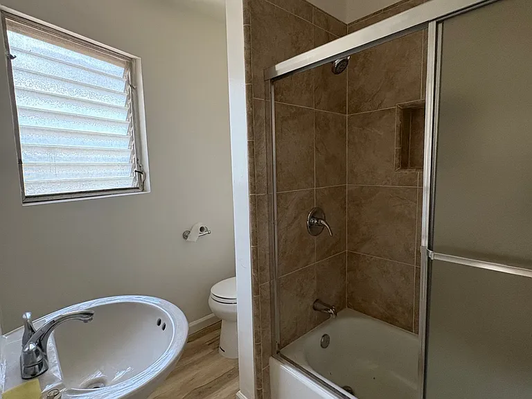 350 E Plymouth St #3 — Photo 8