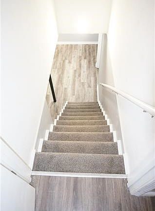 4th image of 300 SE Flagstone Dr