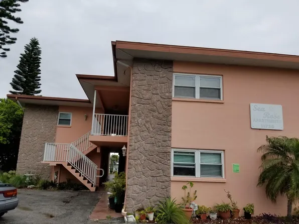11755 3rd St E APT 3, Treasure Island, FL 33706