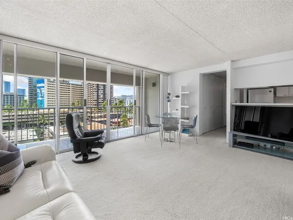 430 Keoniana St APT 314, Honolulu, HI 96815
