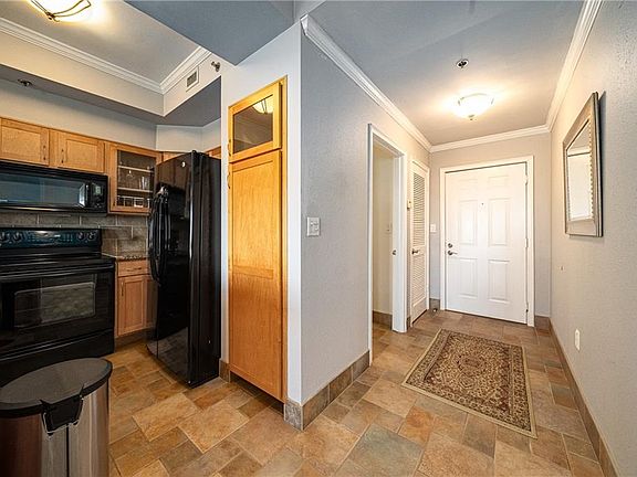 5th image of 795 Hammond Dr APT 2306
