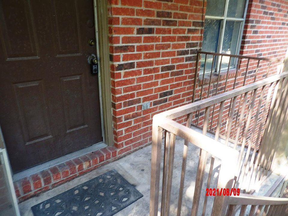 1st image of 1703 Washington St S #A5