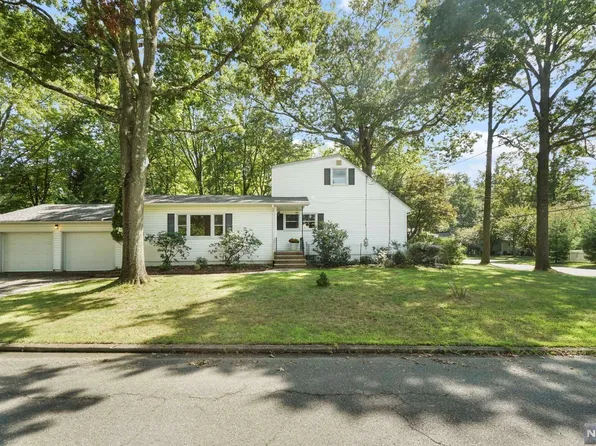 408 Tenakill Dr, Northvale, NJ 07647