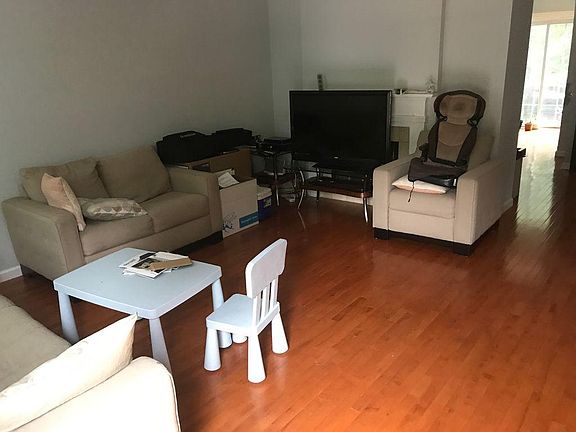 4th image of 7253 Stover Dr