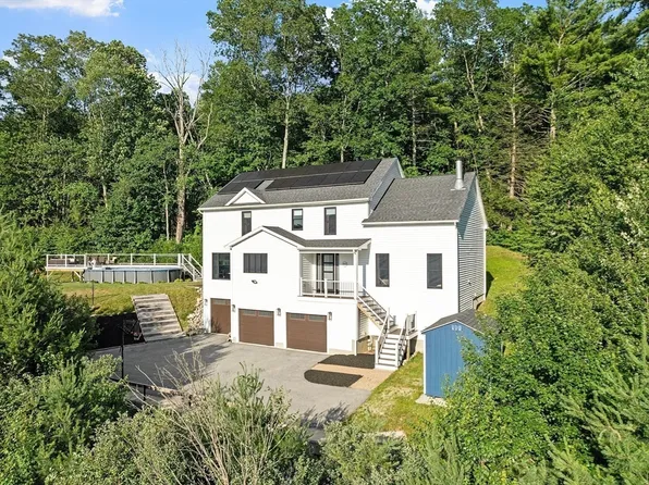 3 Fulling Mill Dr, Charlton, MA 01507