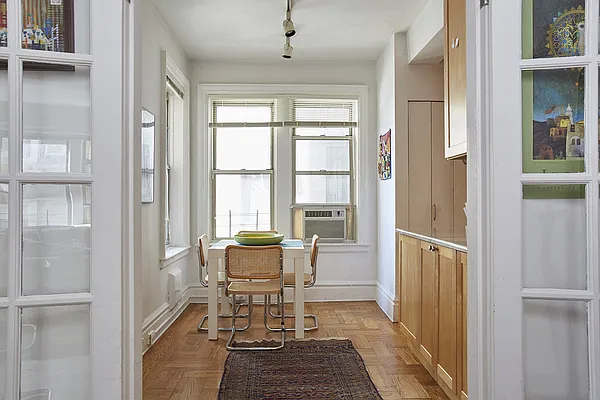 Sold by Stribling | media 3