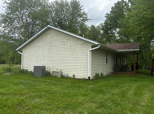 1875 Weil Rd, Troy, IL 62294