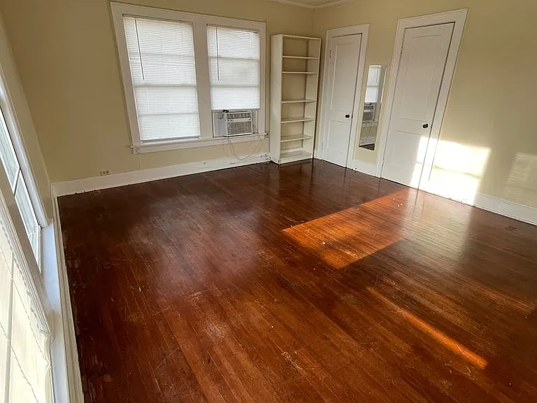 1111 W California Ave — Photo 16