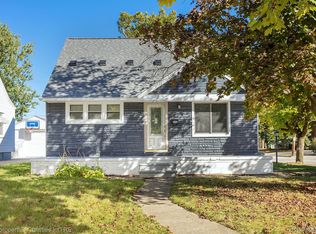 3802 Durham Rd, Royal Oak, MI 48073