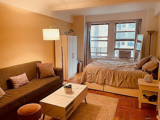 1st image of 433 W 34th St APT 4P