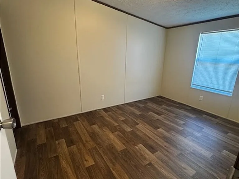 115 Burns Rd — Photo 8