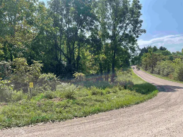 9353 Ruby St, Holly, MI 48442