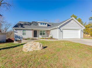 2 Kendal Dr, Bella Vista, AR 72714