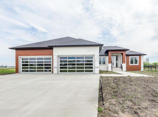 6070 31st St S, Fargo, ND 58104