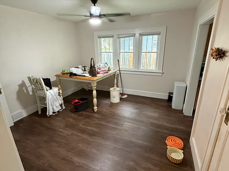 2827 Wood St — Photo 5
