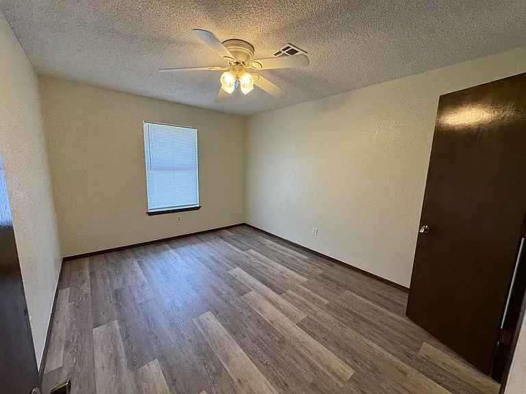 8413 Woodfield St — Photo 12