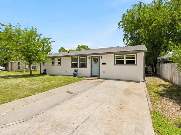 315 Mimosa St N, Kerrville, TX 78028