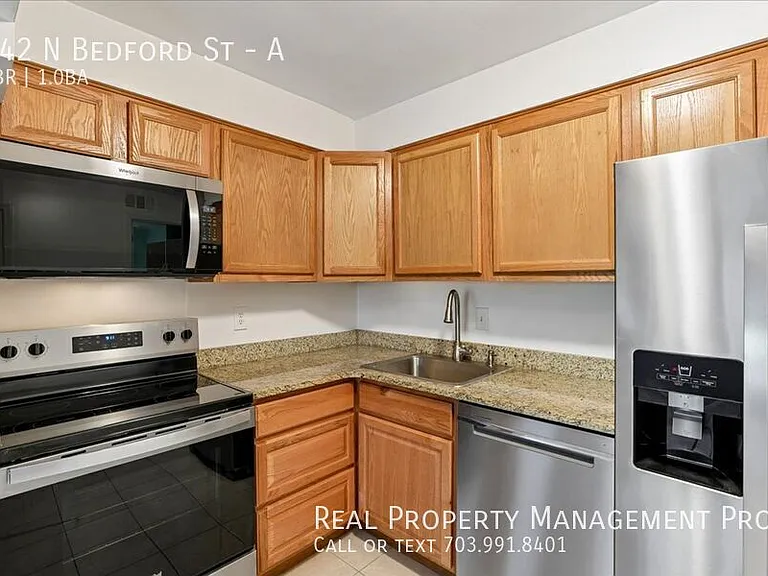 142 N Bedford St #A — Photo 10