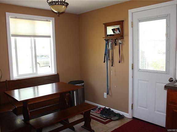 4th image of 695 Harrison Ave