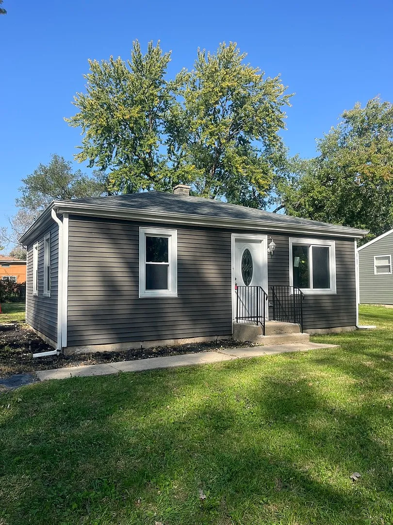 2419 Poplar St photo 1