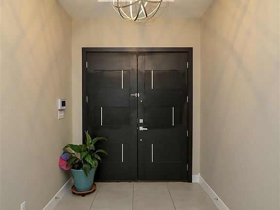 3rd image of 2814 Hammett Dr