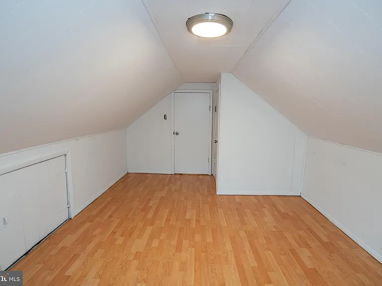 225 Old Soldiers Rd #B — Photo 28