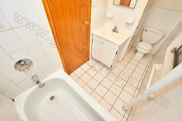 Rented by Genik Group Corp | media 25