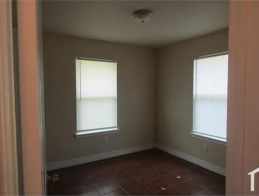 3 bed, 1000 sqft, $1,300 — Photo 4
