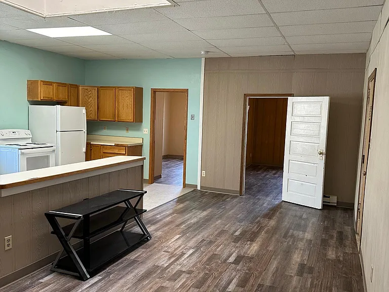 744 Front St #4 — Photo 2