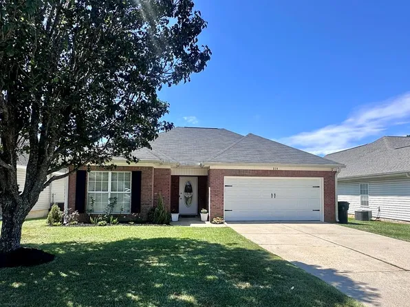 319 Powder Horn Dr, Midland City, AL 36350