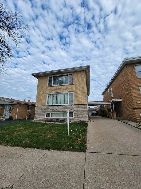 2 bed, 1.0 bath, 1000 sqft, $1,800 — Photo 1