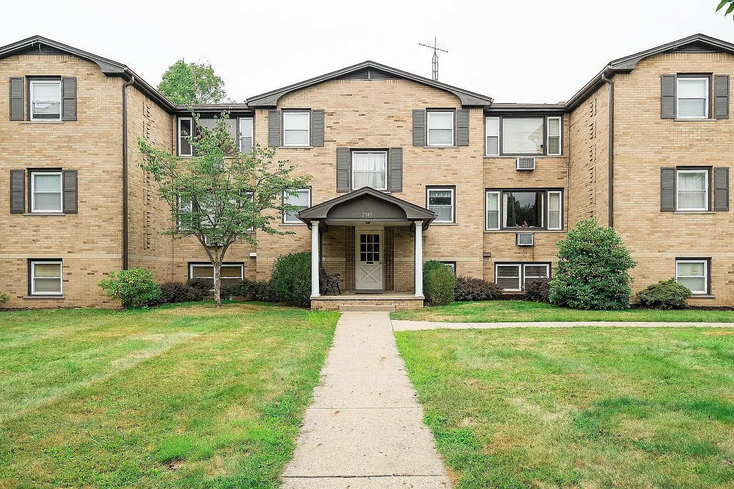1 bed, 700 sqft, $785 — Photo 1