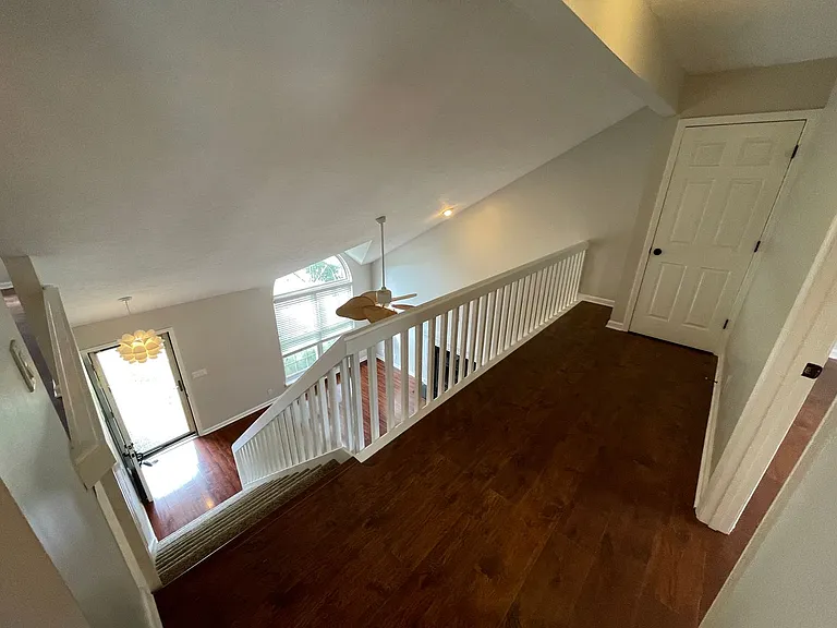 6015 Mercury Dr — Photo 25