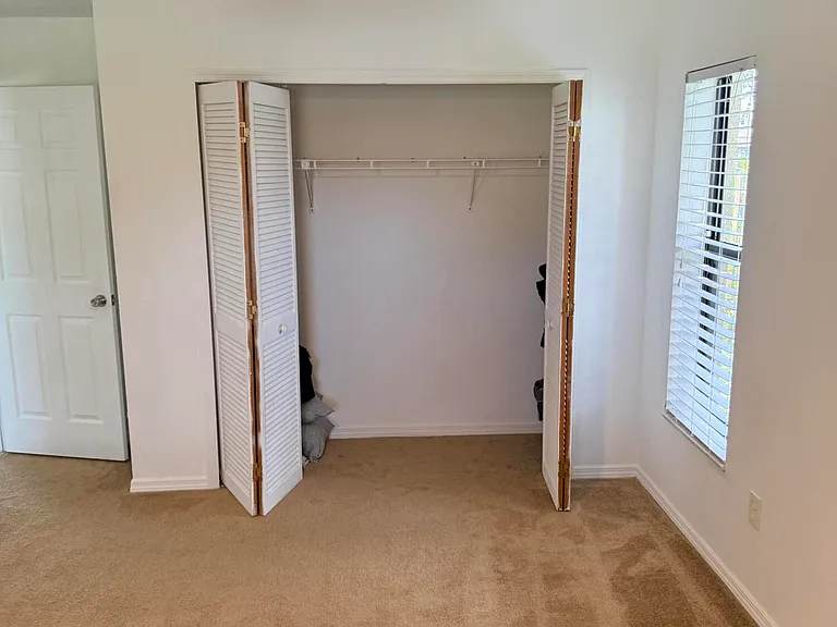 508 NW Azalea Ave — Photo 6