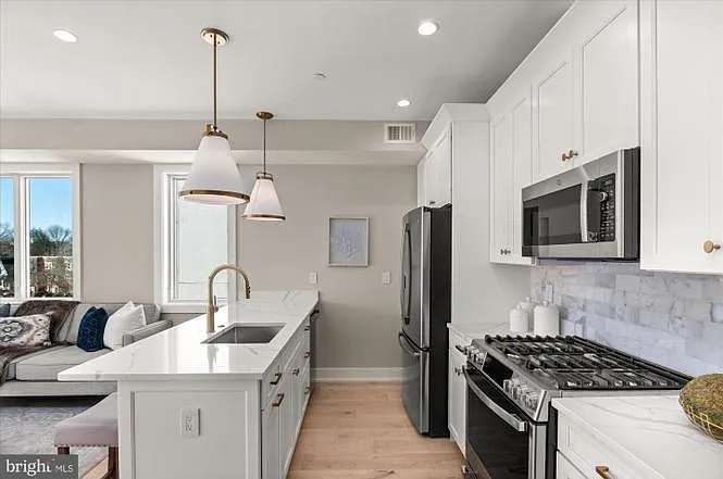 5305 Connecticut Ave NW #10 — Photo 8