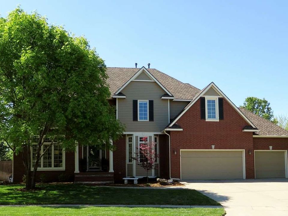 1st image of 935 N Woodridge Ct
