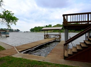 164 Bushwhacker Dr, Mabank, TX 75156