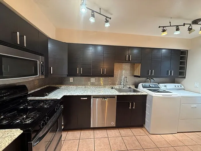 2755 W Anklam Rd #B — Photo 4