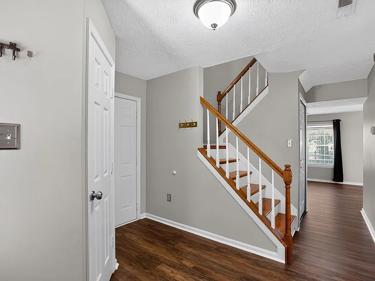 6003 Bobcat Ct — Photo 2