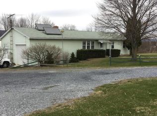 555 Station Rd, Grantville, PA 17028