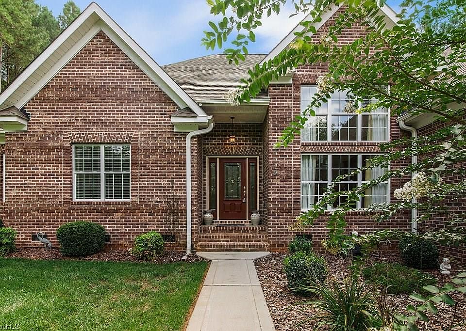 1st image of 115 Draper Dr