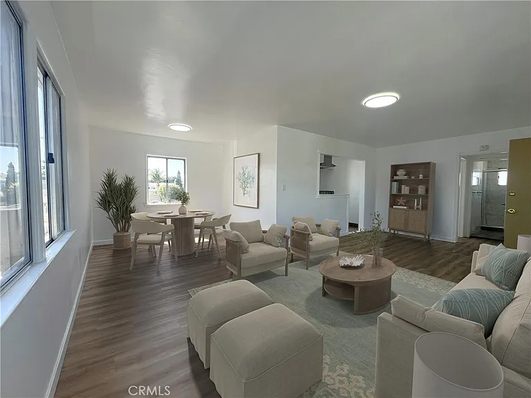 2220 Delaware Ave #C — Photo 3