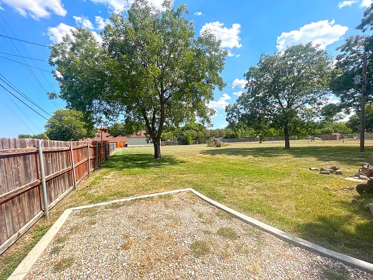 620 Bosque Ln — Photo 4